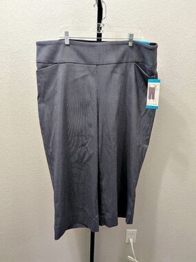 S.C. & Co. 360 Tummy Control Pull-On Cropped Pants